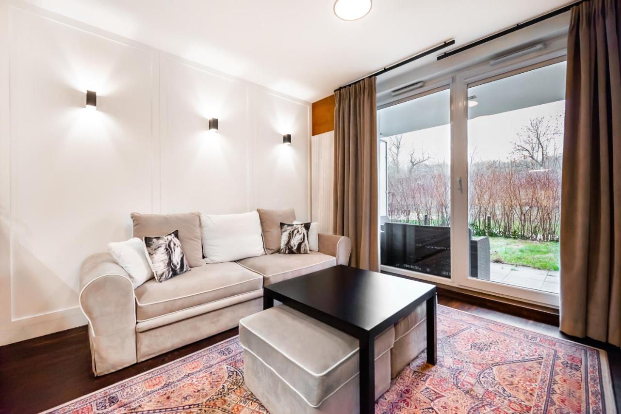 Wola Luxury Wooden * Warsaw